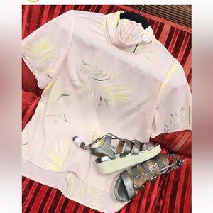 Karlie blouse.  Oyster shell button detail